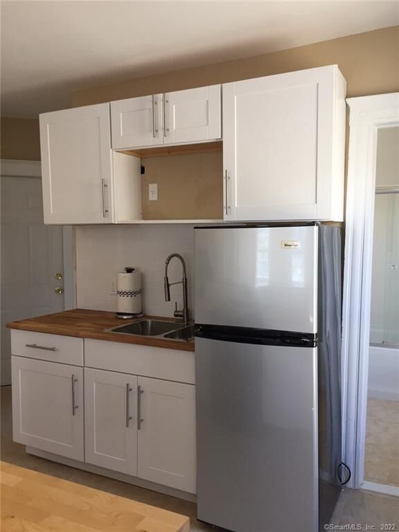 Property Photo: 102 Kings Highway East 2-A CT 06825