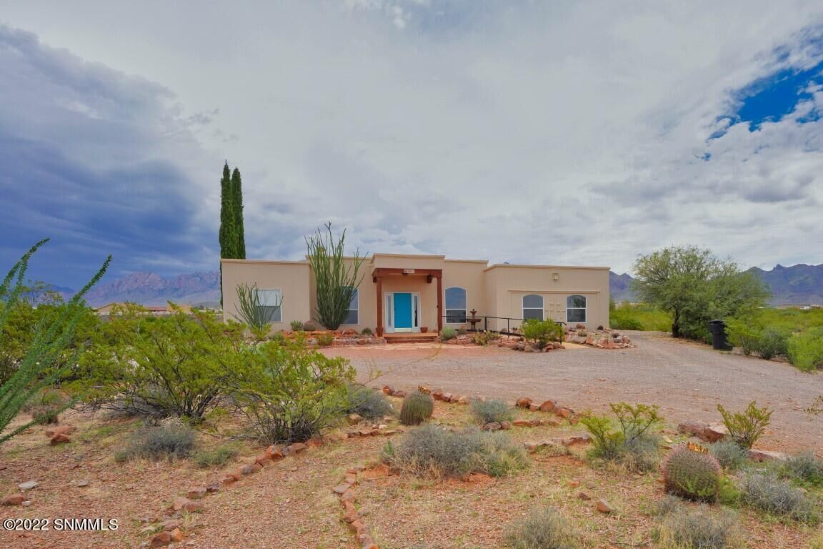 Property Photo:  5037 Chippewa Trail  NM 88011 