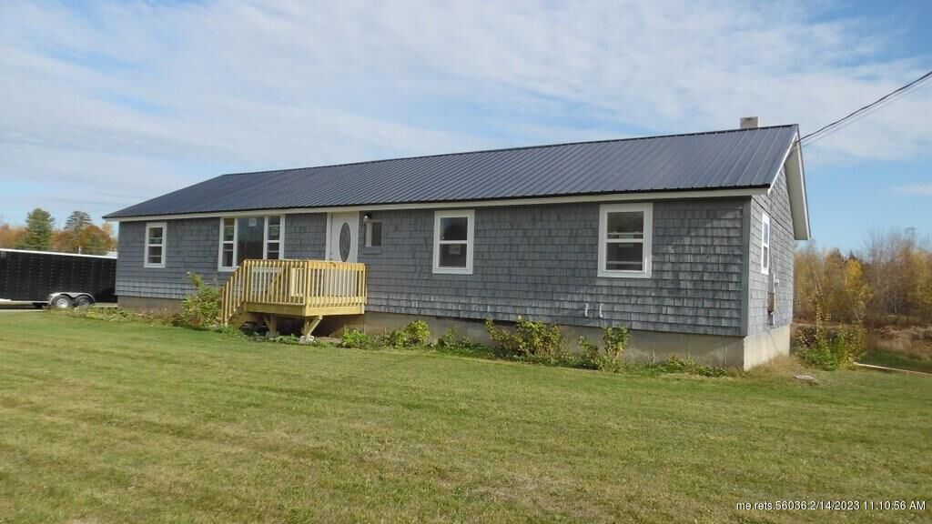 Property Photo:  182 Lincolnville Avenue  ME 04915 