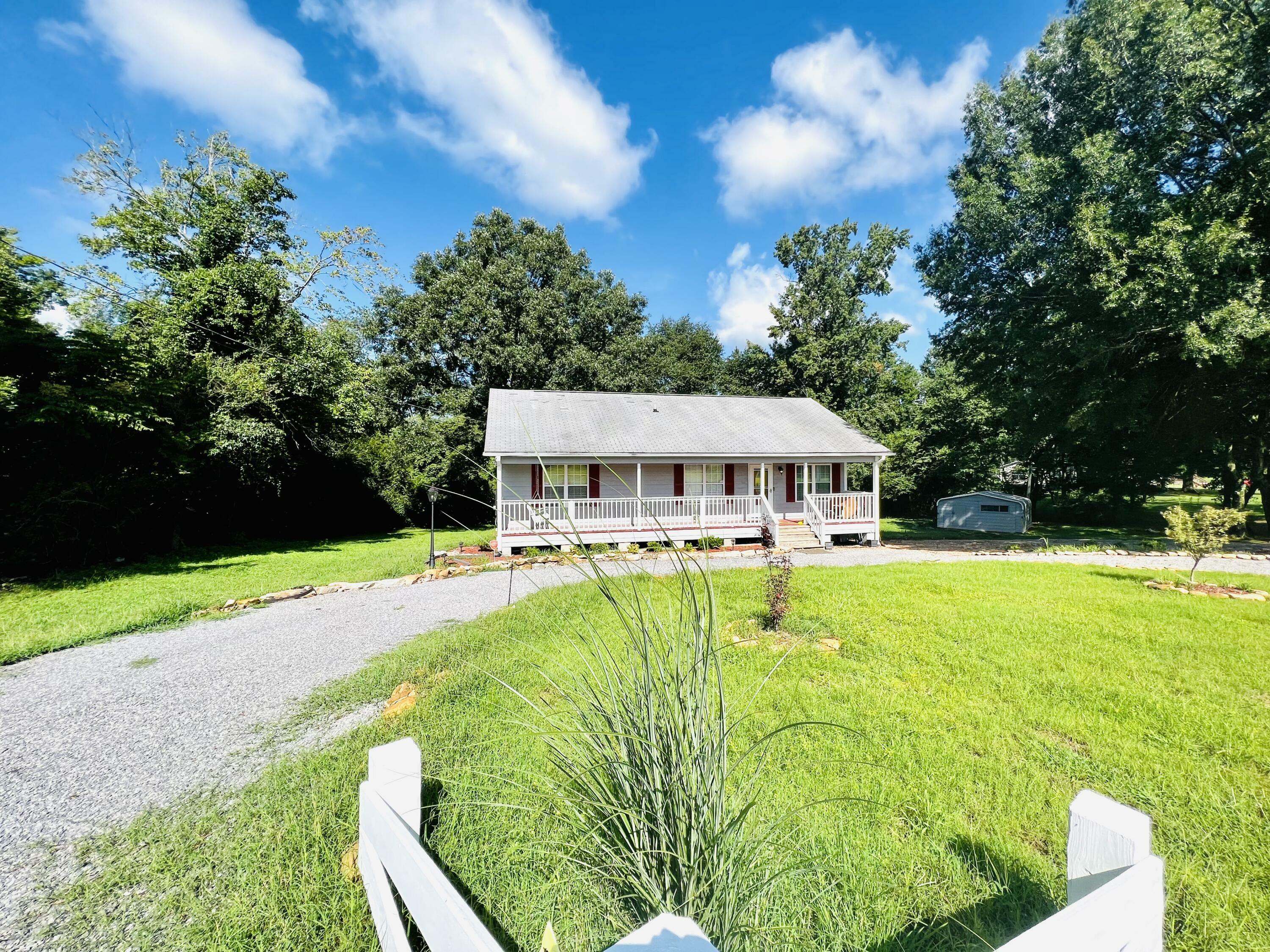 Property Photo:  93 County Road  AL 35979 