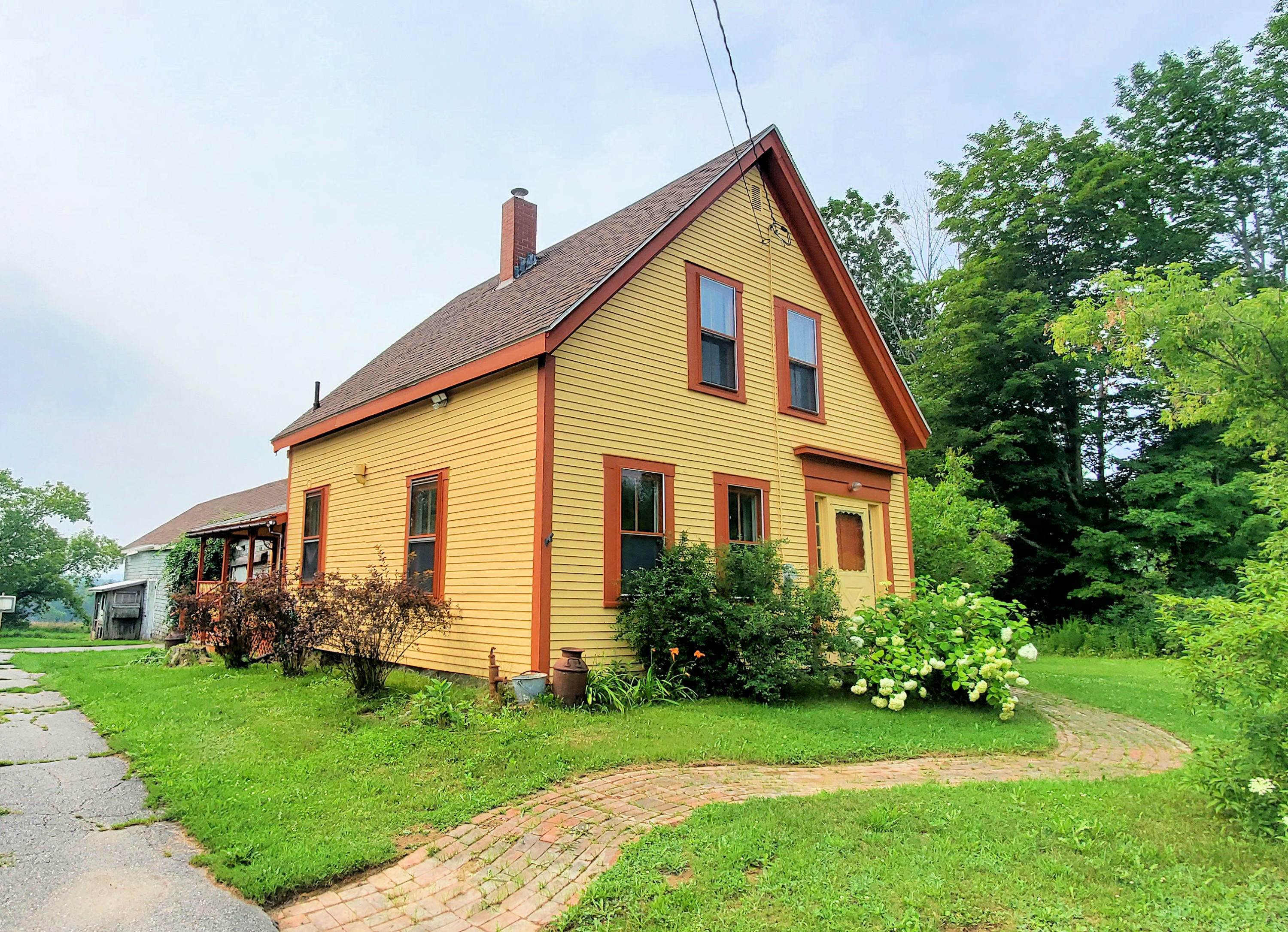 Property Photo:  386 Plymouth Road  ME 04419 