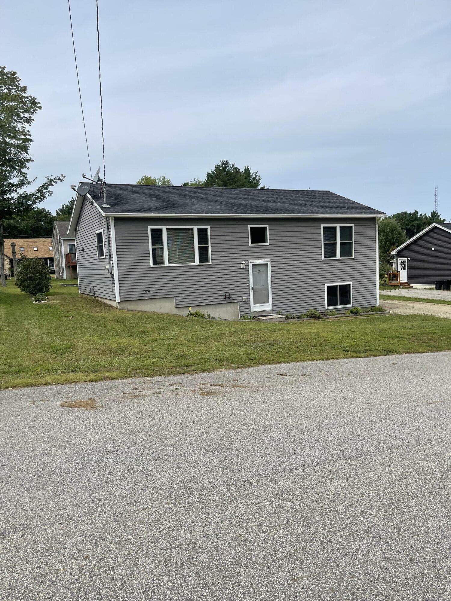 Property Photo: 48 Hillcrest Avenue ME 04240