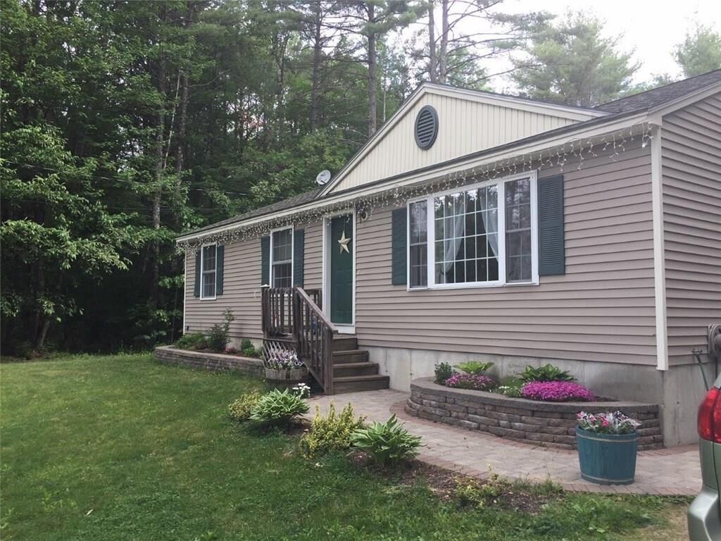 Property Photo:  36 Hemlock Avenue  ME 04030 