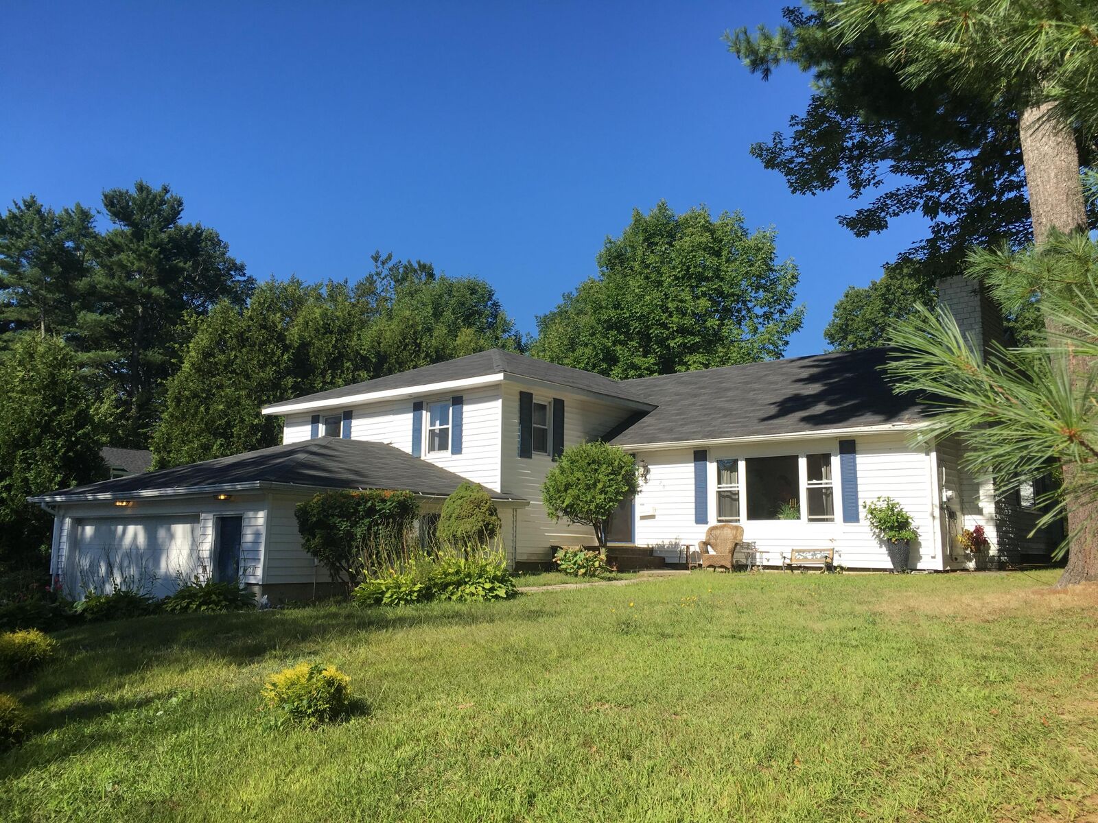 Property Photo: 20 Woodside Drive ME 04240
