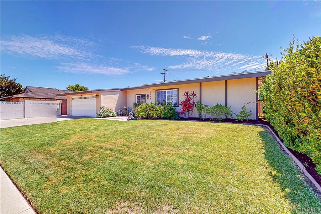 Property Photo:  2548 E Paladin Avenue  CA 92806 