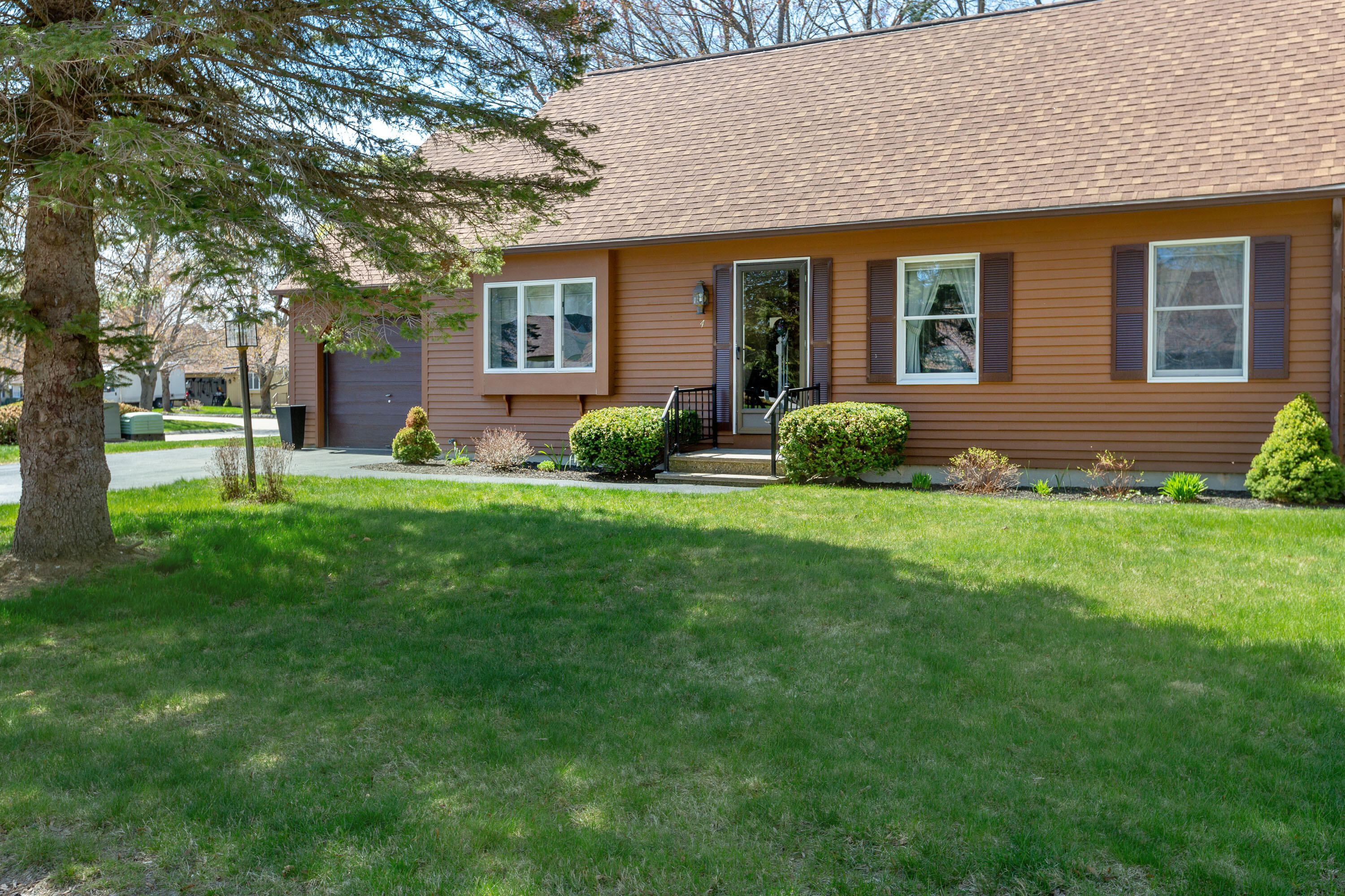 Property Photo: 4 Concord Place 29 ME 04210