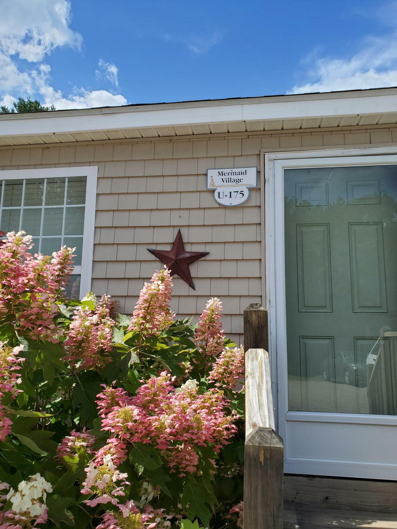 Property Photo: 412 Post Road 175 ME 04090