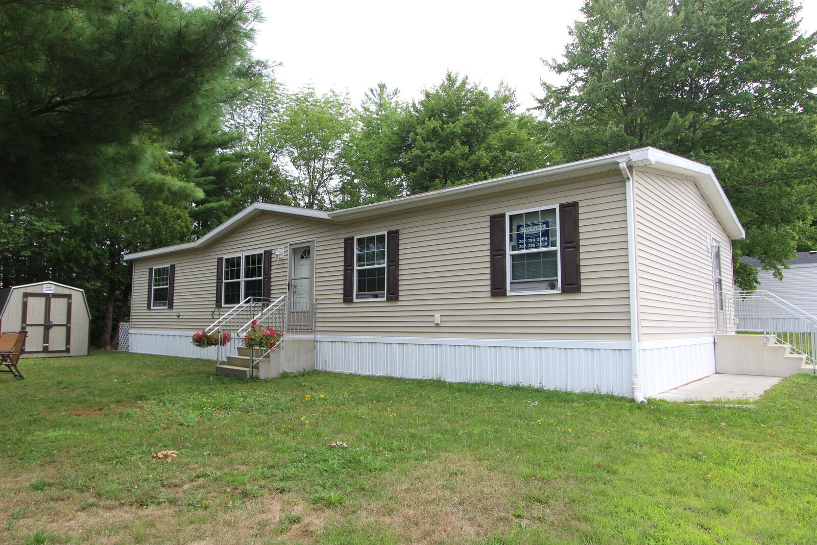 Property Photo: 2 Ledgemere Lane ME 04240