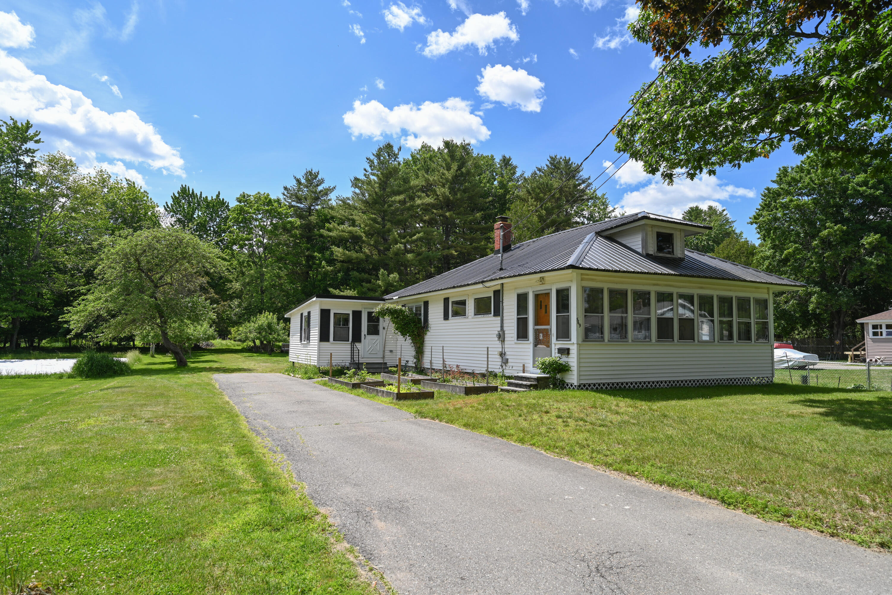 Property Photo:  569 Brunswick Street  ME 04468 