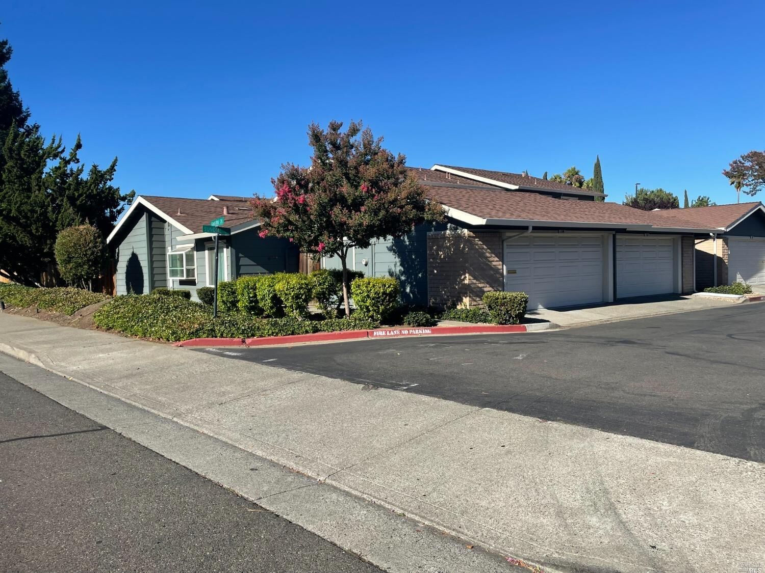 Property Photo:  114 Sundial Court  CA 94533