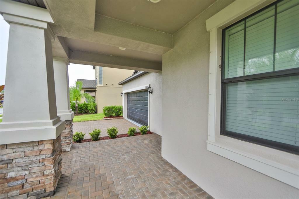 Property Photo:  10010 Ivory Drive  FL 33573 