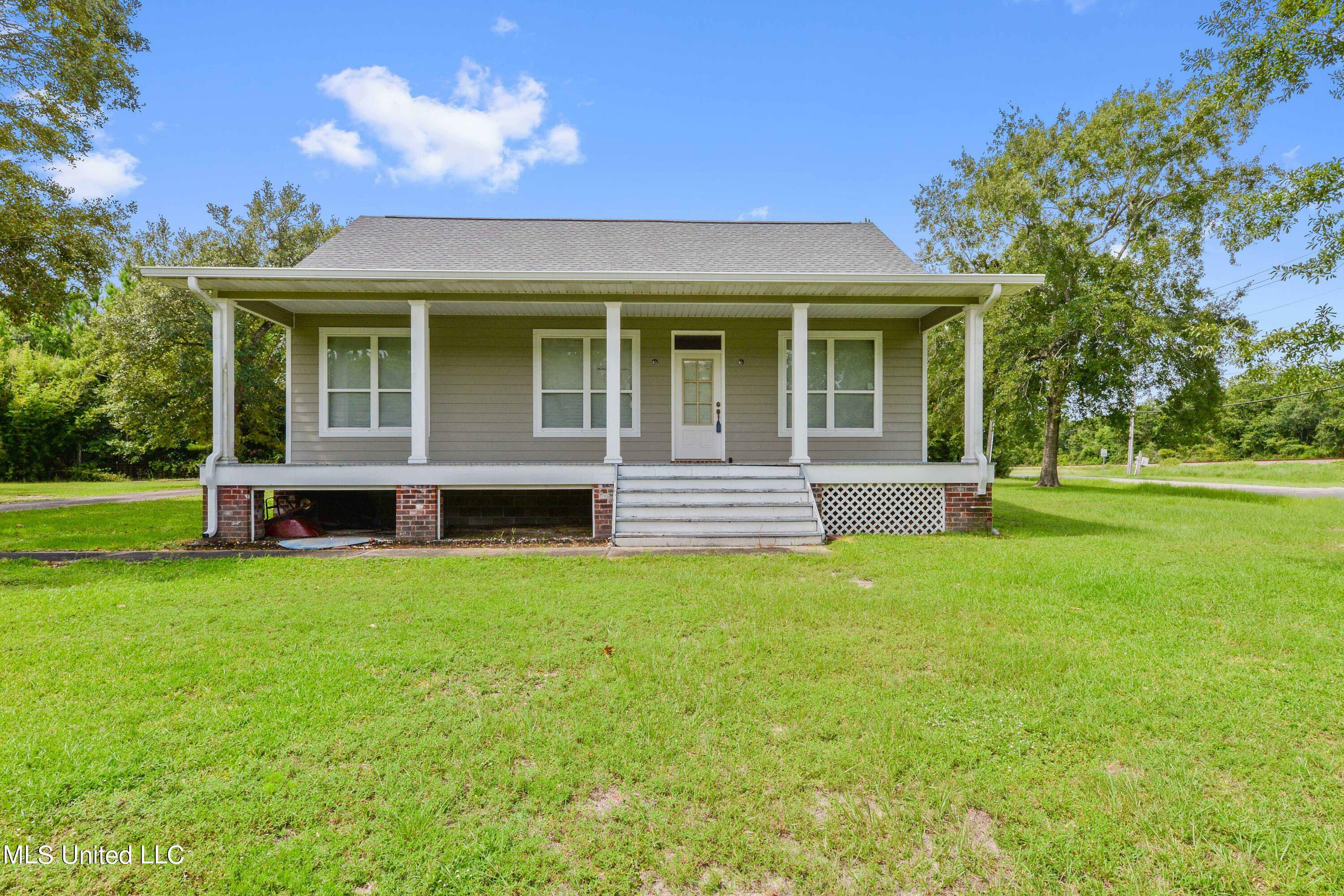 Property Photo:  131 Mollere Drive  MS 39576 