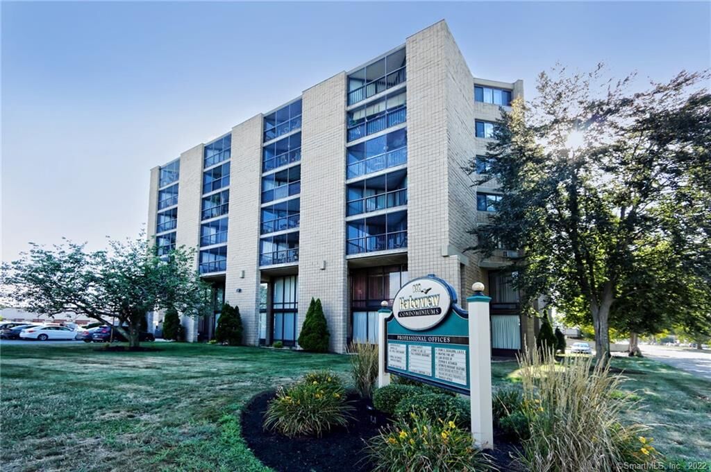 Property Photo: 140 Captain Thomas Boulevard 302 CT 06516