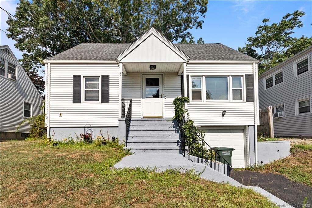 Property Photo:  37 Hastings Street  CT 06610 
