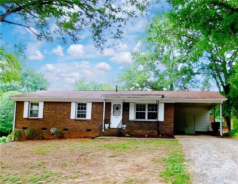 Property Photo:  1001 Newcastle Road  NC 28052 