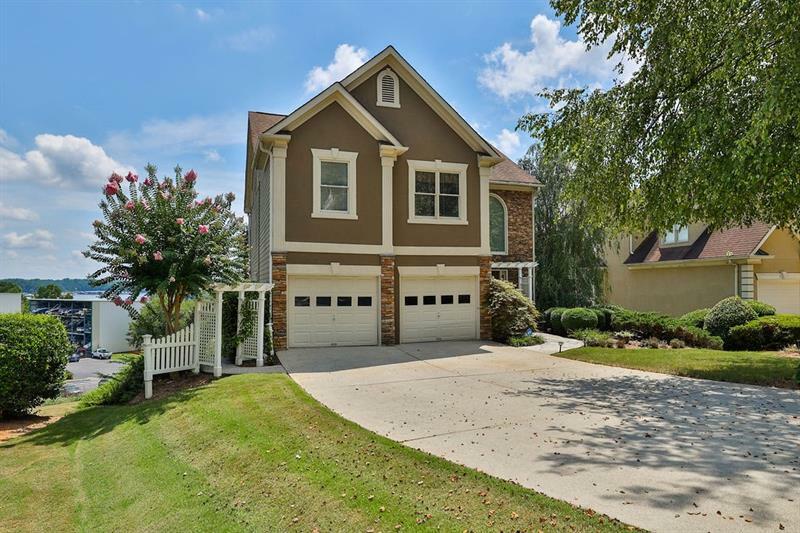 Property Photo: 6738 Holiday Point GA 30518