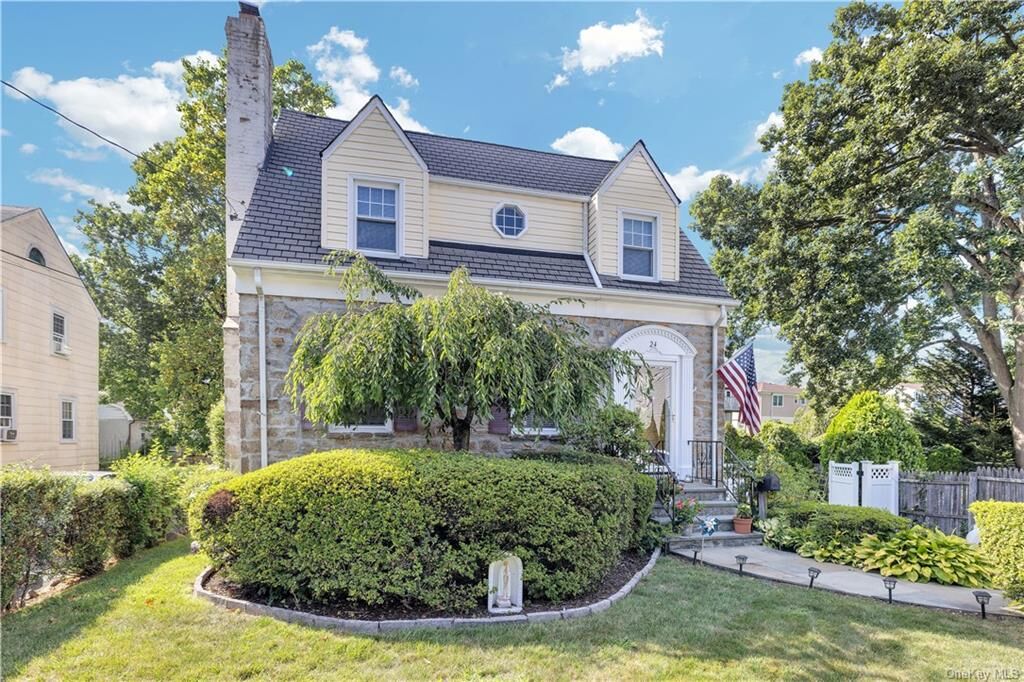 Property Photo:  24 Elaine Terrace  NY 10701 