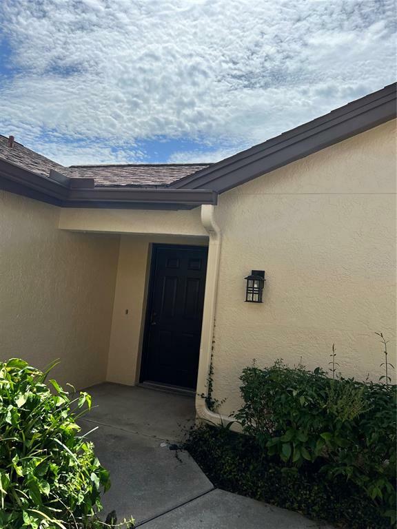 Property Photo:  5822 Doral Drive  FL 34243 