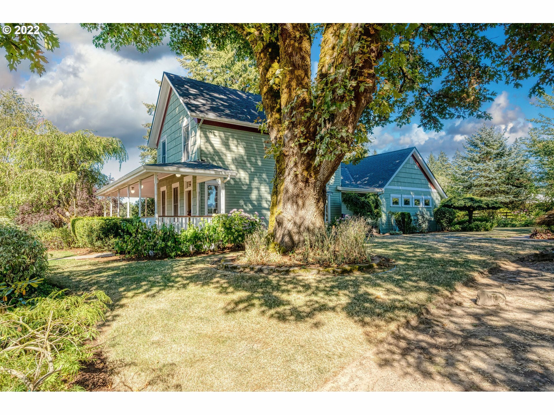 Property Photo: 24410 SW Scholls Ferry Rd OR 97123