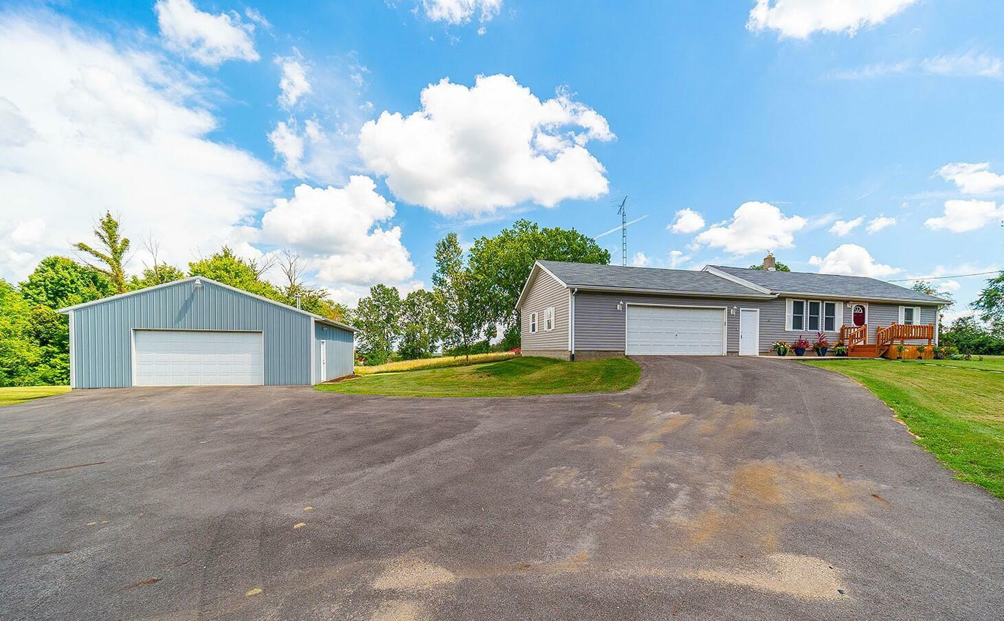 Property Photo:  61 S Parkview Road  OH 43044 