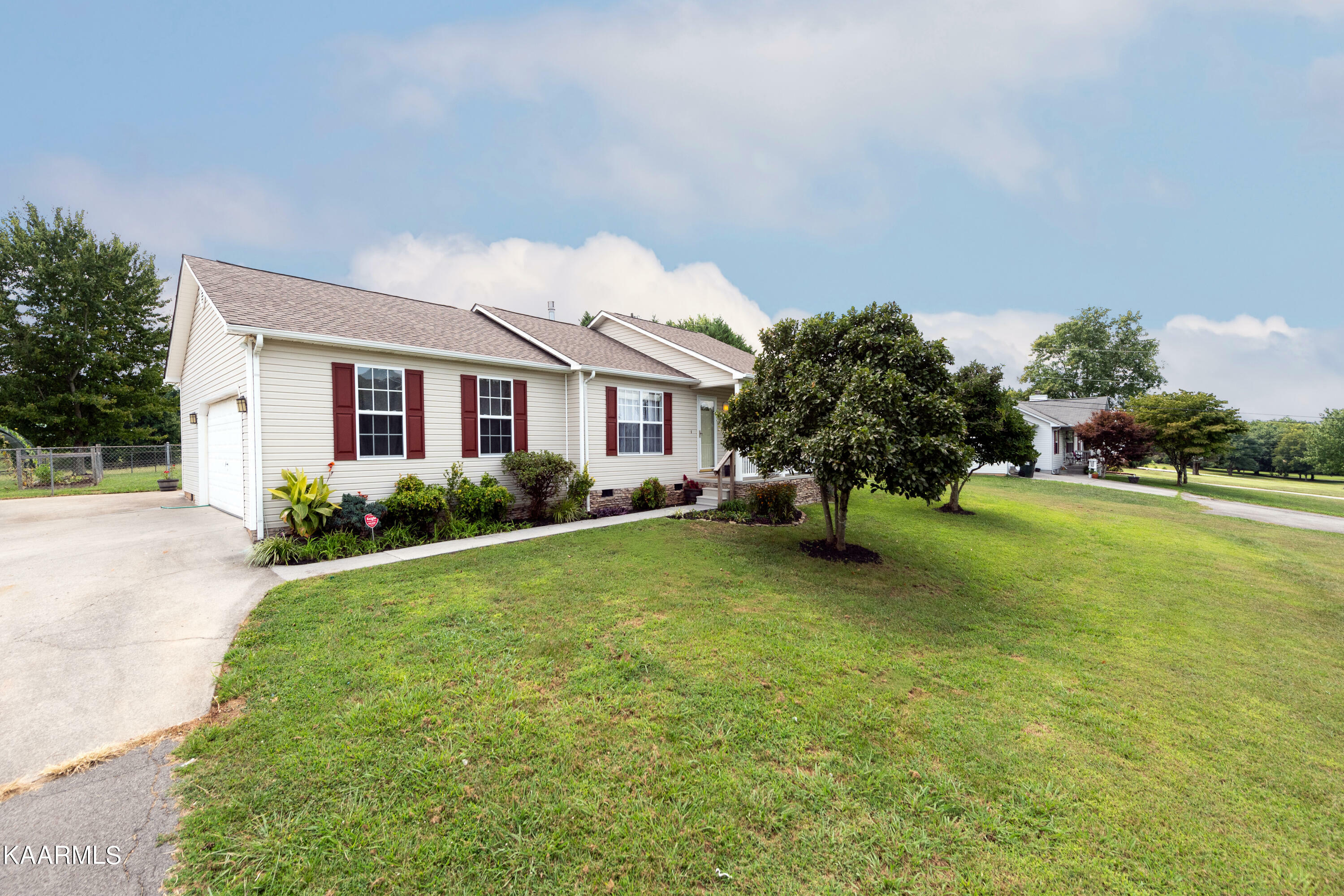 Property Photo:  5926 Old Niles Ferry Pike  TN 37742 