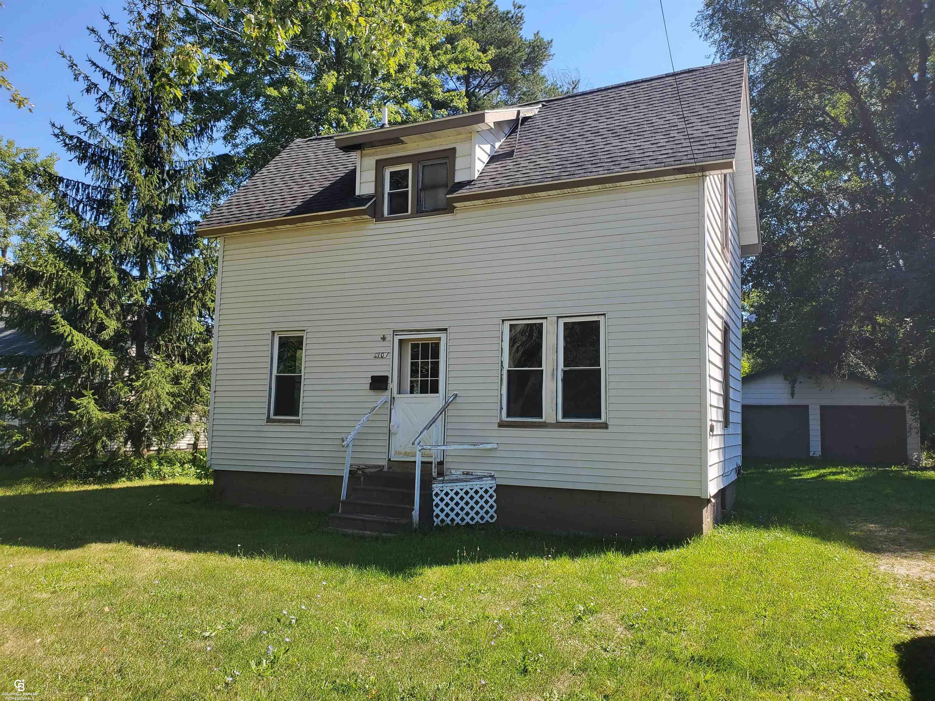 Property Photo:  10 Clarence  MI 48097 