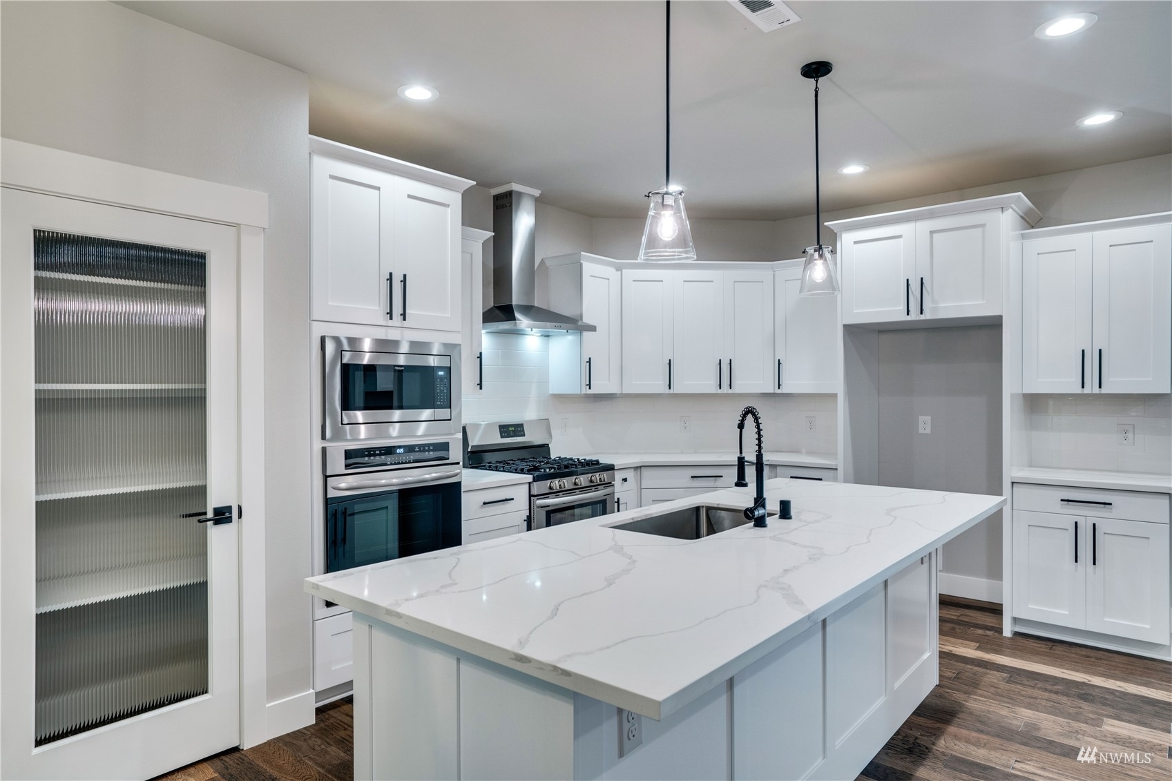 Property Photo: 4337 SE Greenshores Drive WA 98367