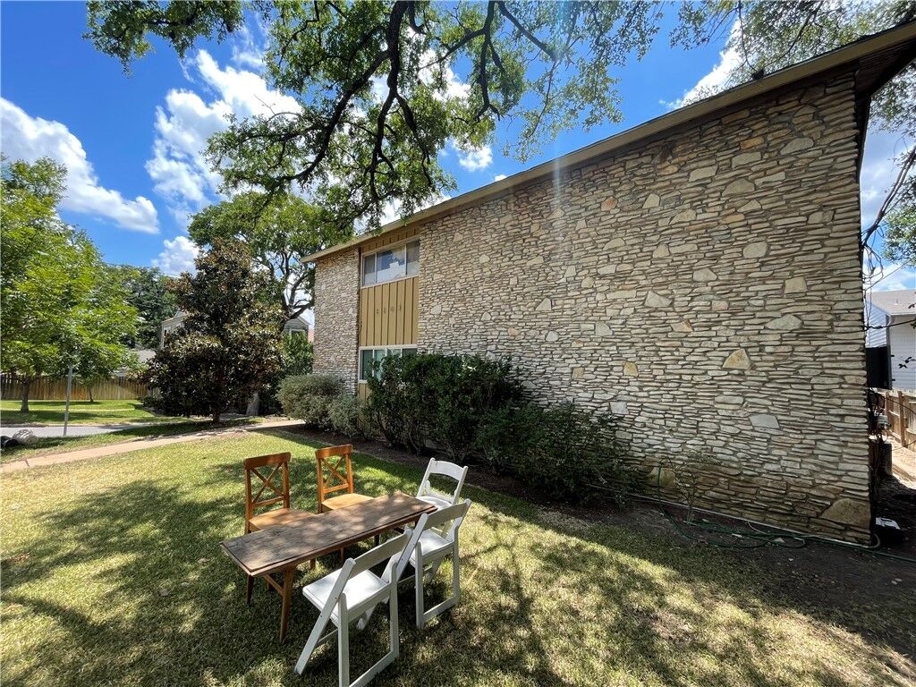 Property Photo: 3203 Helms Street 104 TX 78705