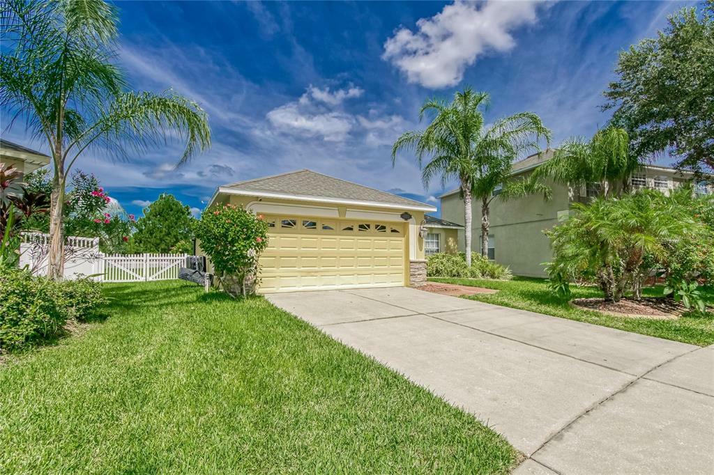 Property Photo:  13013 Avalon Crest Court  FL 33579 