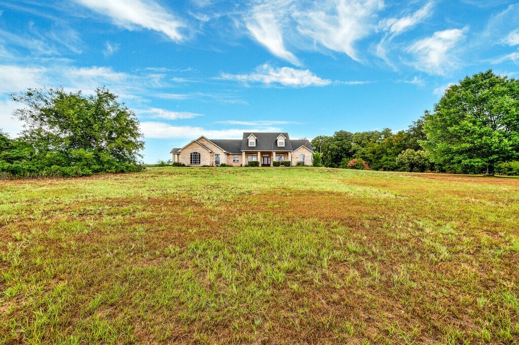 Property Photo:  195 Big Mailbox Road  TX 76706 