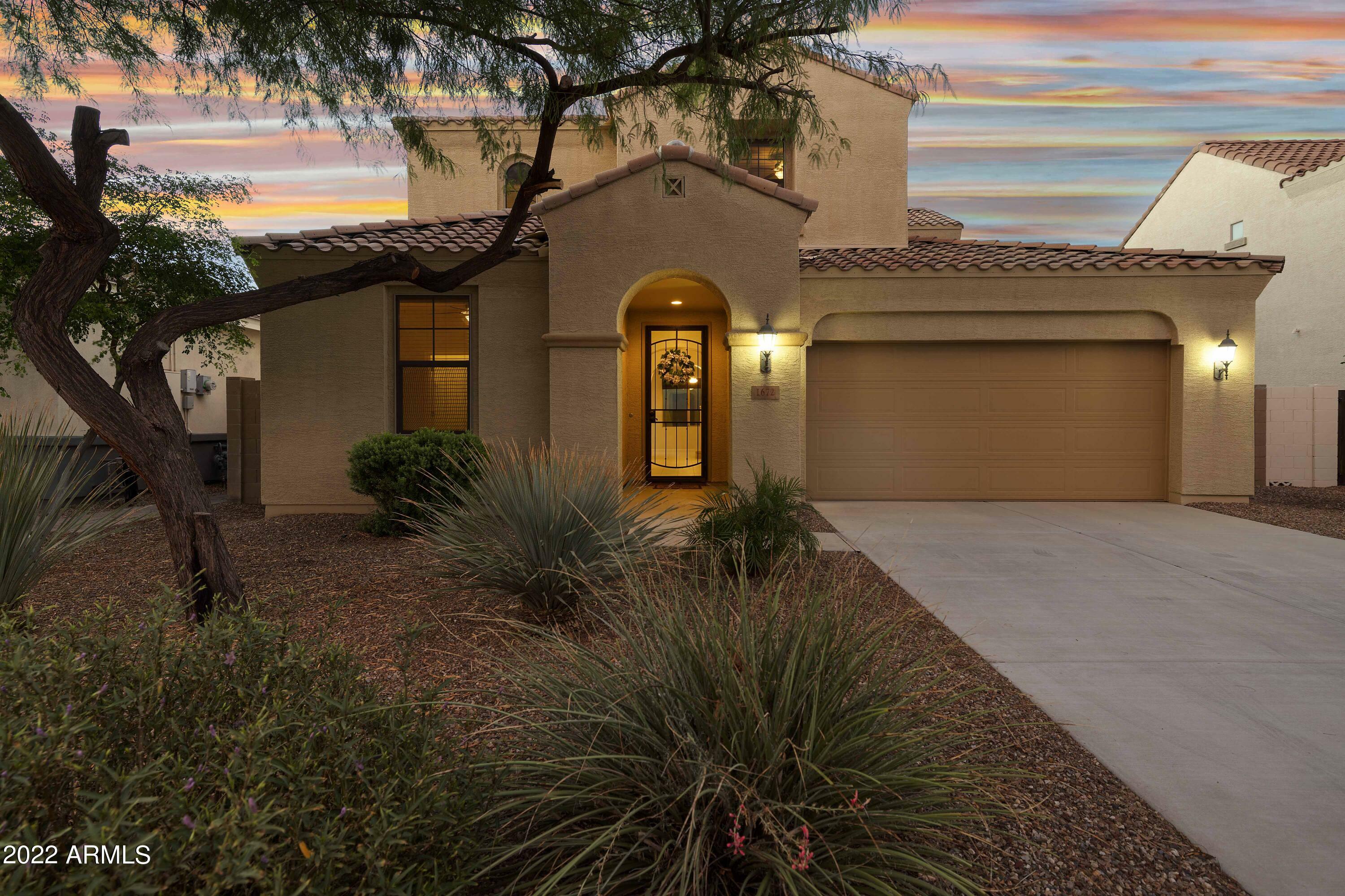 Property Photo:  1672 E Dubois Avenue  AZ 85298 