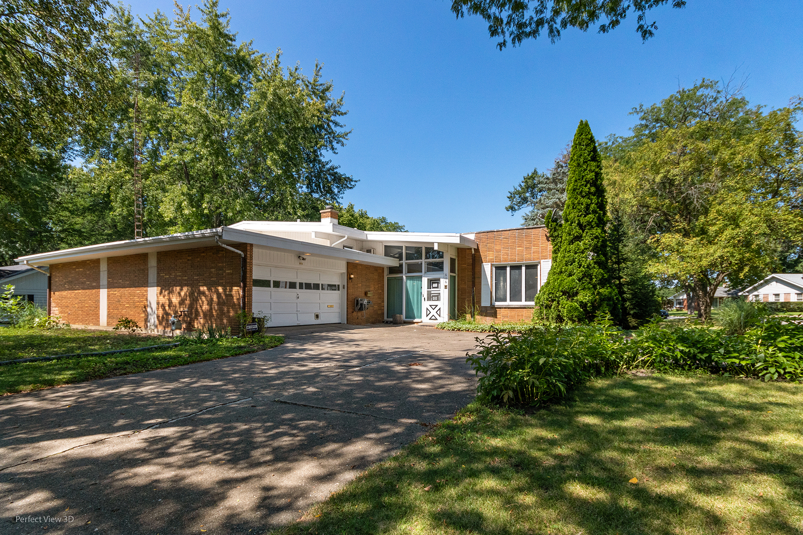 Property Photo: 616 Seneca Drive IL 60506