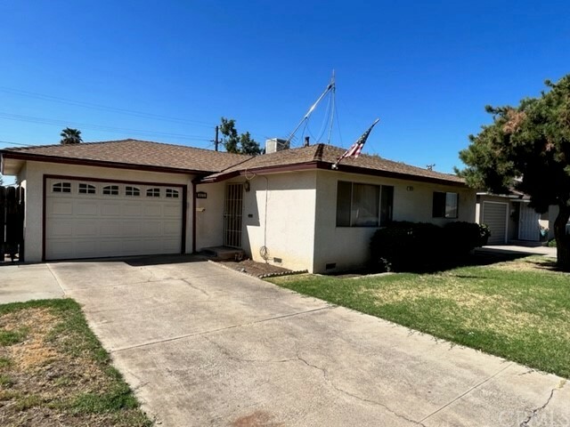 Property Photo:  822 W Fairmont Avenue  CA 93612 