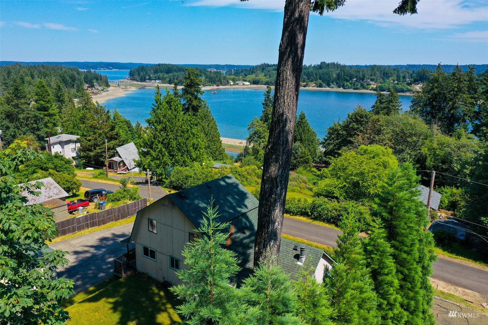 Property Photo:  71 E Barbary Drive  WA 98546 