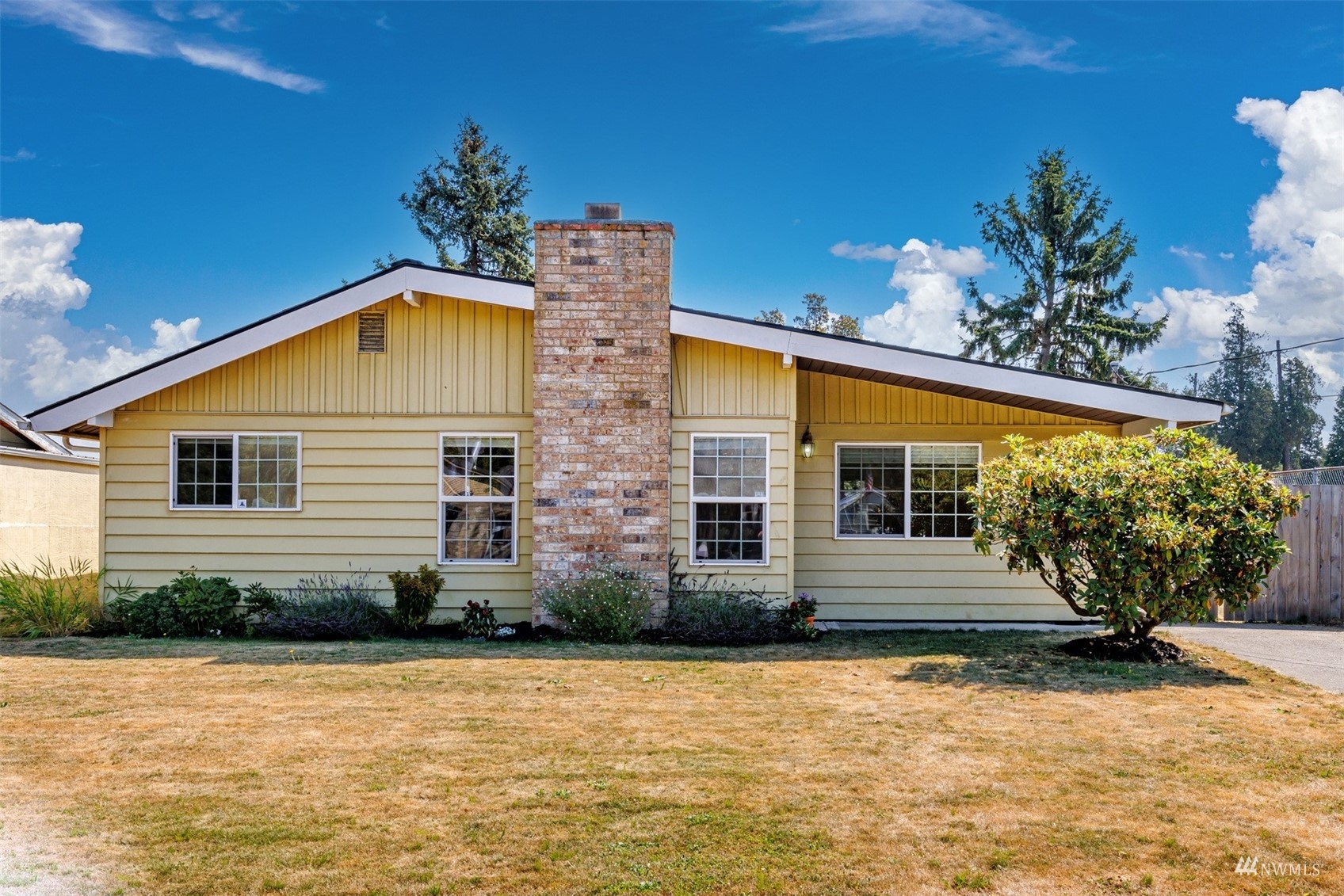 Property Photo:  5558 Second Avenue  WA 98248 