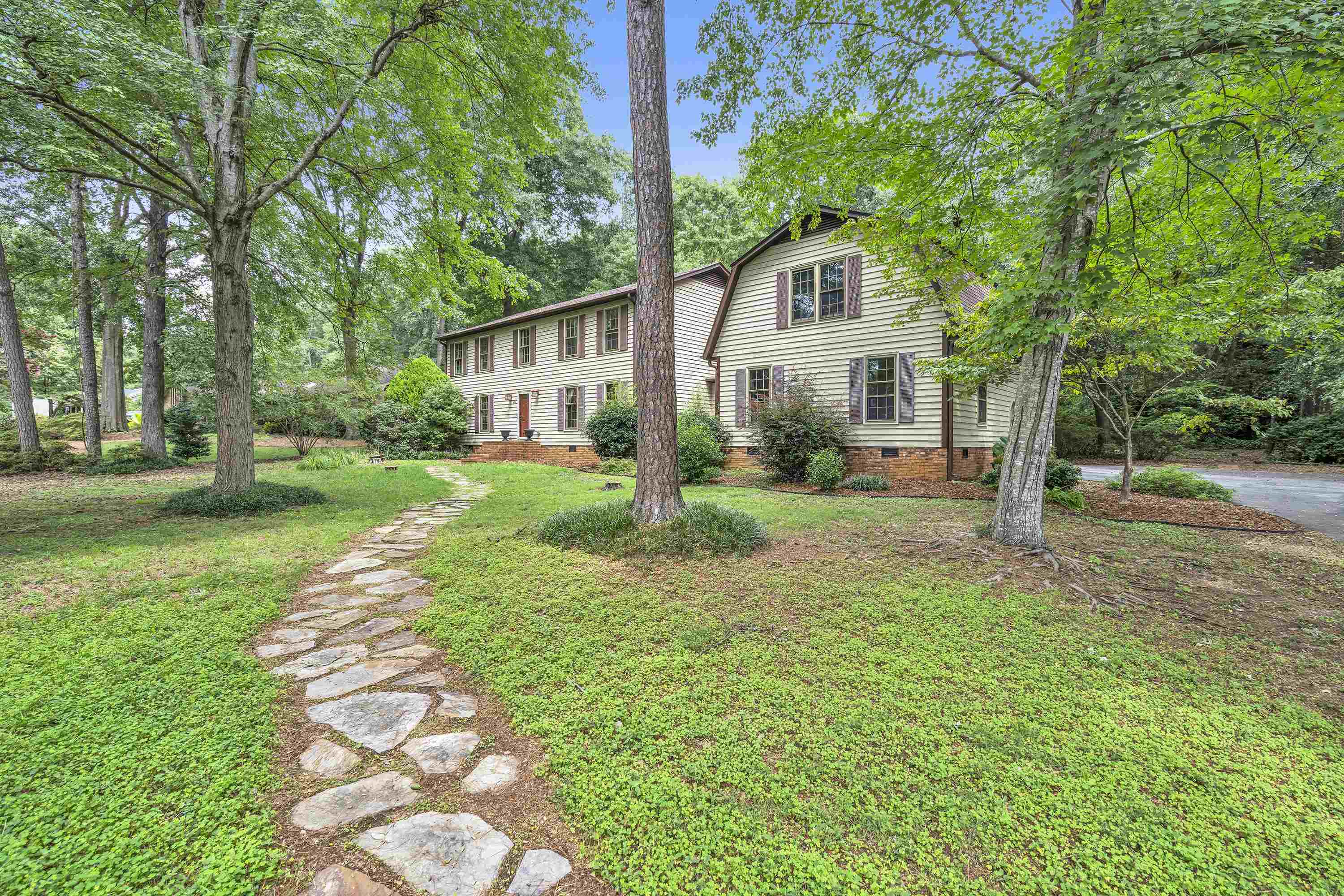 Property Photo:  231 Dunbarton Drive  SC 29307 