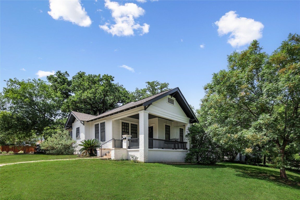 Property Photo:  1400 W 10th Street  TX 78703 