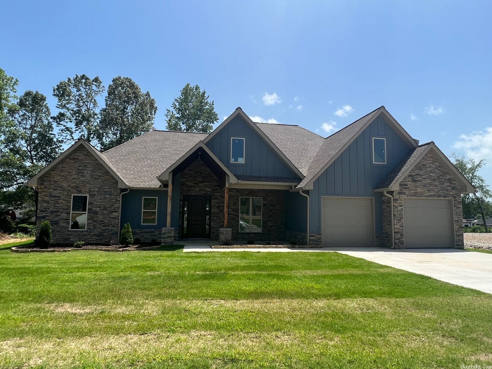 Property Photo:  207 Grant Drive  AR 72022 