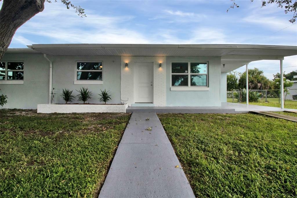 Property Photo:  22214 Felton Avenue  FL 33952 