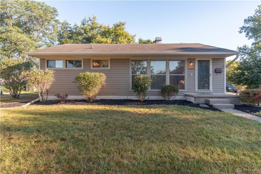 Property Photo: 1303 Fleet Road OH 45373
