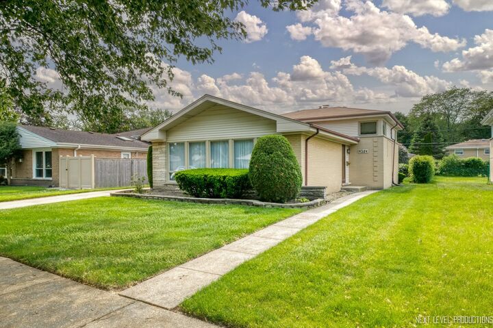 9304 Mason Avenue  Morton Grove IL 60053 photo