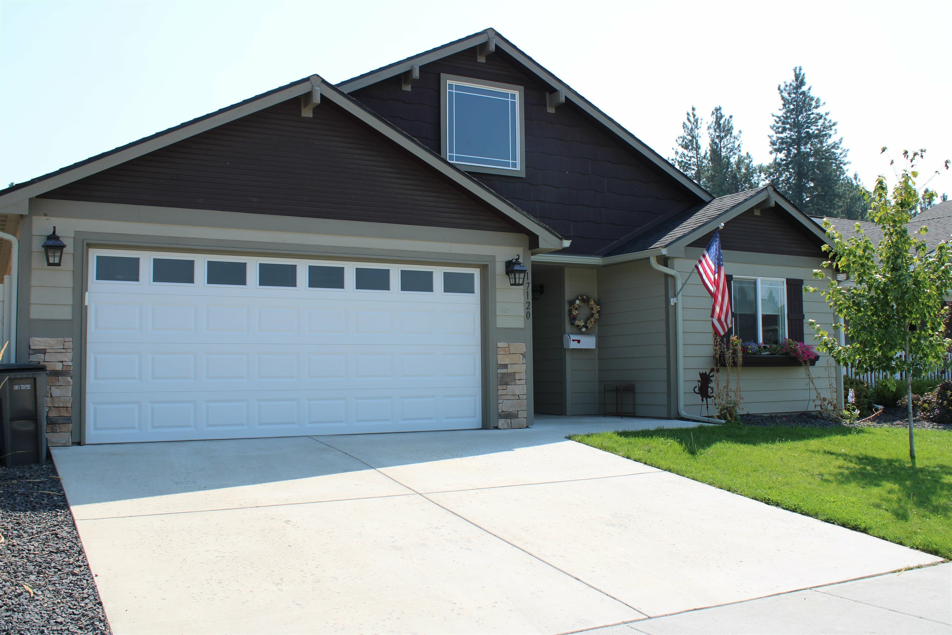 Property Photo: 17120 N Nevada Ln WA 99005