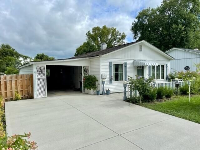 Property Photo: 1743 W 6th Avenue OH 43130