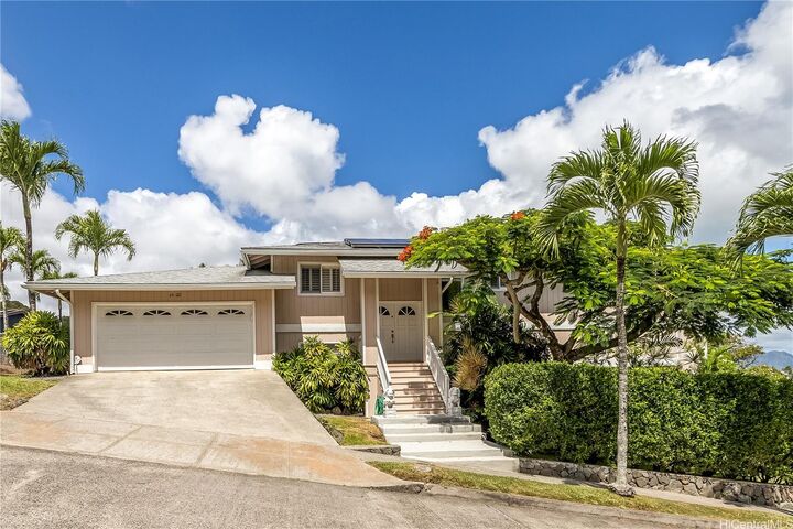 44-122 Kahinani Way  Kaneohe HI 96744 photo