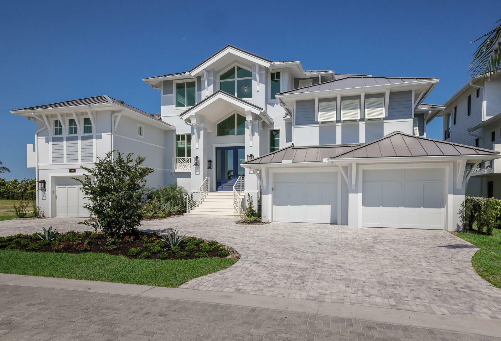 Property Photo:  858 Grande Pass Way  FL 33921 