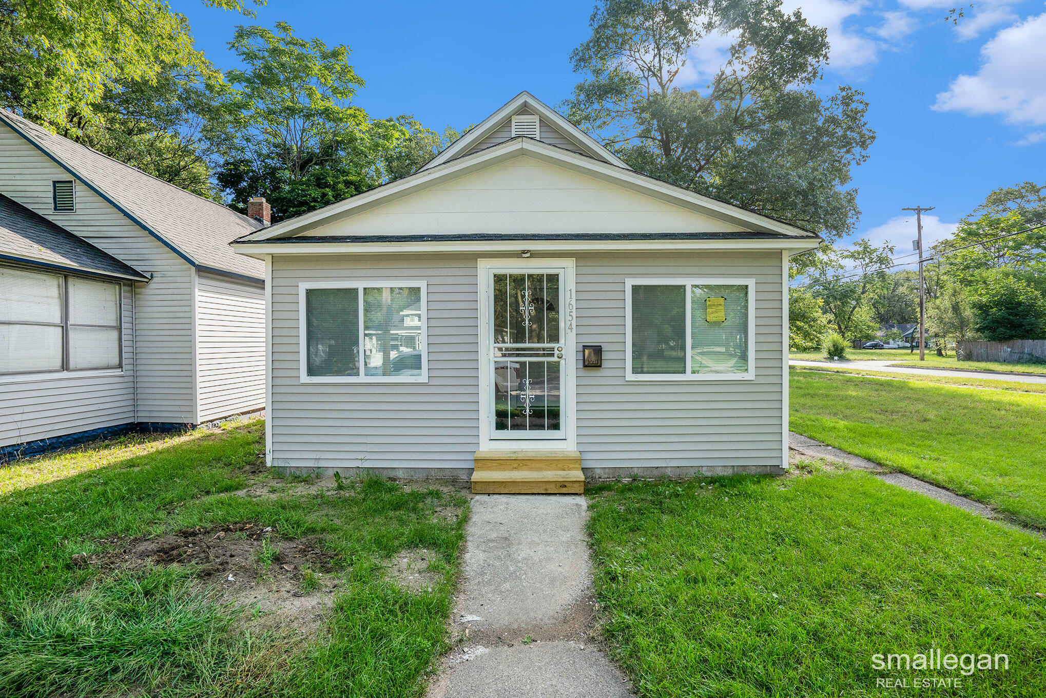 1654 Dyson Street  Muskegon MI 49442 photo