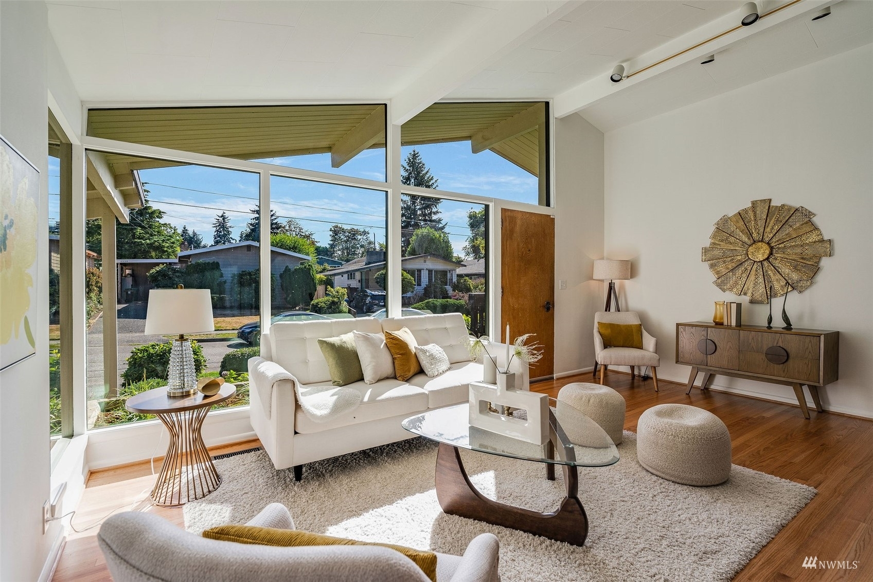 Property Photo: 6539 39th Avenue NE WA 98115