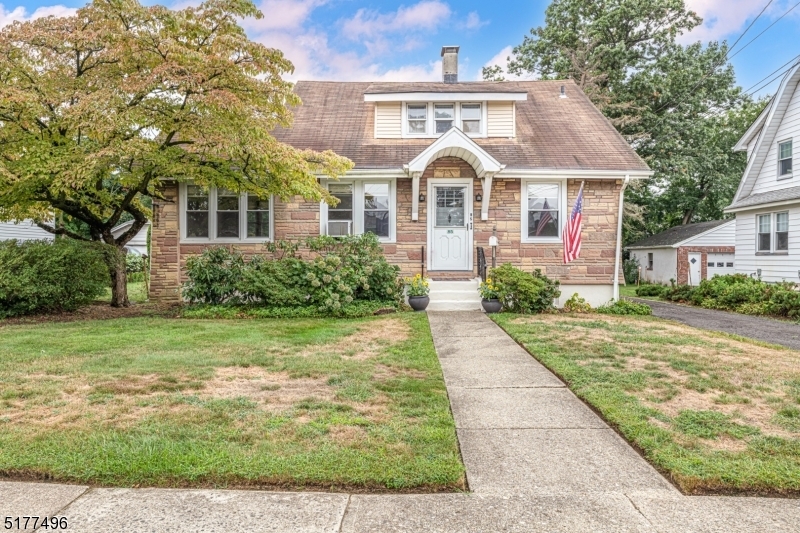Property Photo:  85 Forest Pl  NJ 07662 