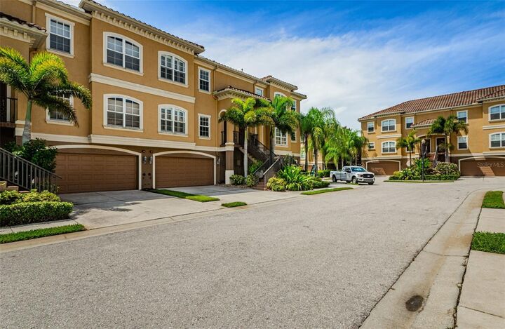 Property Photo:  4526 Heron Landing  FL 34652 