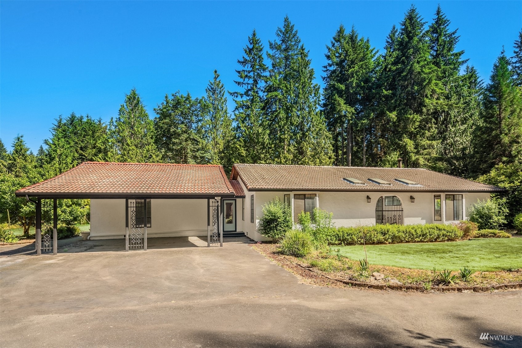 Property Photo:  15306 223rd Avenue NE  WA 98077 